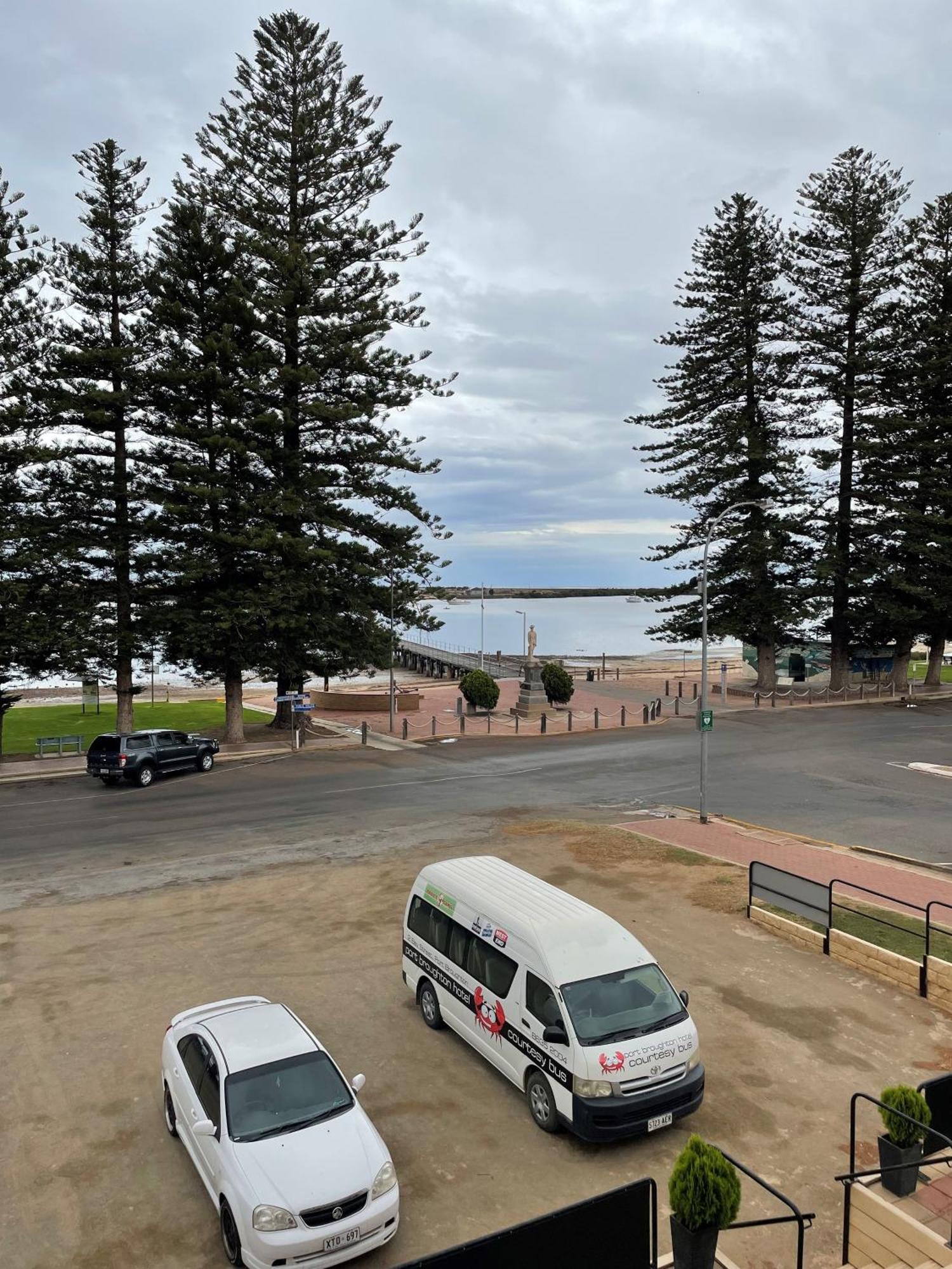 Port Broughton Hotel Luaran gambar